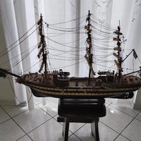 Nave Amerigo Vespucci