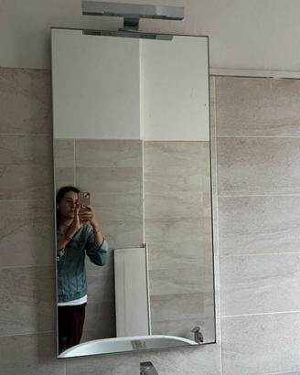 Specchio grande per bagno con luce