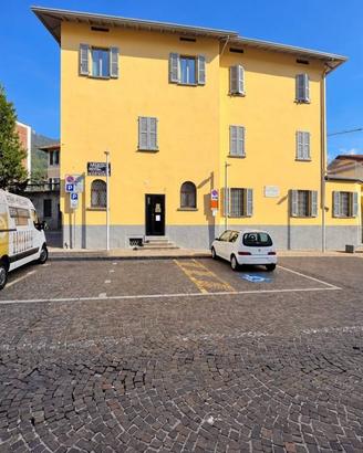 Attività / Licenza di 31 m² con 1 locale a Galbiat