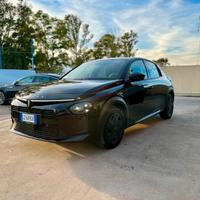 Lancia Ypsilon Hybrid e-DCT