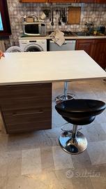 isola cucina con cassettoni