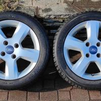 Cerchi in lega Ford Fiesta R15 con gomme 195/50 R