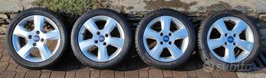 Cerchi in lega Ford Fiesta R15 con gomme 195/50 R