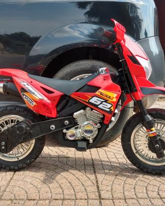 Moto elettrica per bambini Force Z 6V con rotelle