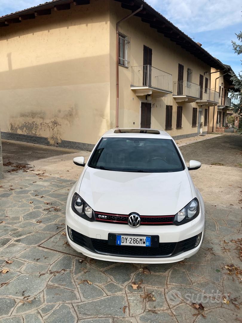 Volkswagen Golf 2010 photo 2