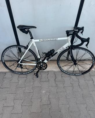 Bici da corsa Evolution Eclipse