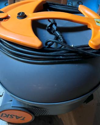 Aspirapolvere Professionale Taski Vento 8