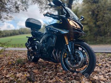Yamaha Fazer 800 permuto con maxi enduro o Sport T