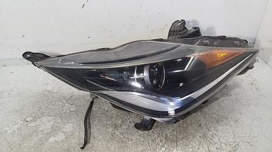 FARO ANTERIORE SINISTRO TOYOTA Aygo 3° Serie 8117
