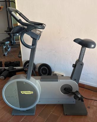 TECHNOGYM - BIKE 600 XT PRO
