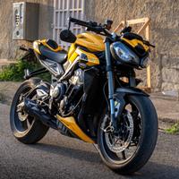 Triumph Street Triple - 2024