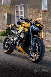 Triumph Street Triple - 2024