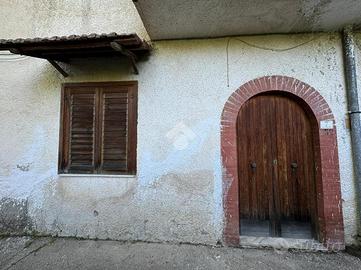 CASA INDIPENDENTE A PIETRASTORNINA