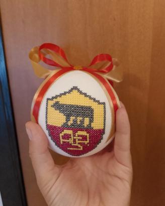 Pallina Natale Roma ricamata a mano