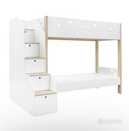 Letto a castello bianco con scaletta contenitore F