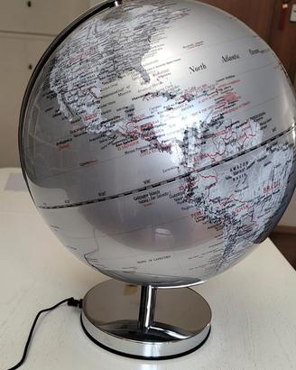 Mappamondo luminoso