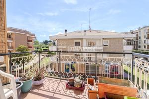 QUADRILOCALE CON SPAZIO ESTERNO IN ZONA MURIALDO