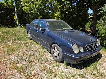 Mercedes e 270 cdi W210