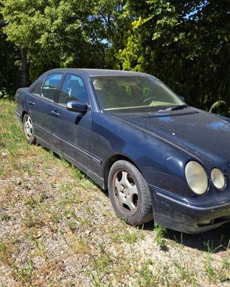 Mercedes e 270 cdi W210
