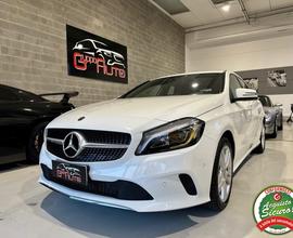 MERCEDES-BENZ A 180 d Automatic Sport *LED*RETRO