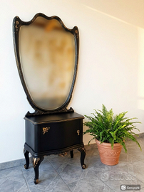 COMODINO CON SPECCHIO DI DESIGN