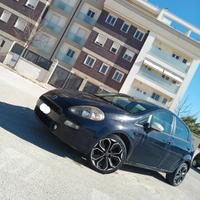 Punto 1.2 Fire 8V navi cerchi 17