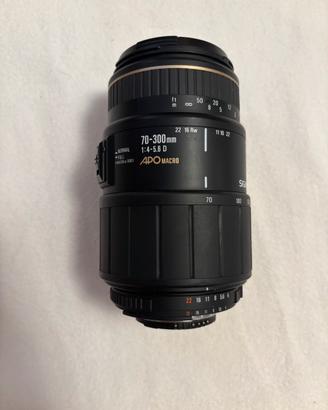 Obiettivo Sigma 70-300mm f/4-5.6 APO Macro Super