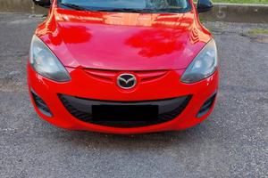 MAZDA 2  anno 2013 solo 93500 km