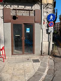 P.zza sant'oliva grazioso negozio buono stato