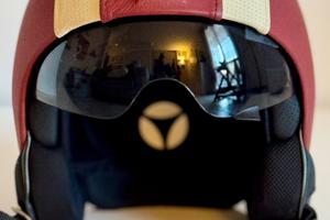 Casco Momo hero special edition