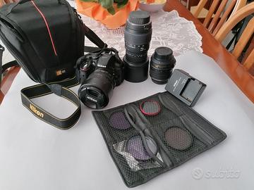 Nikon D5300 + 3 obiettivi + accessori