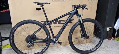 MTB FULL CARBON