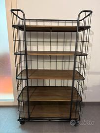 Scaffale stile industriale con ruote