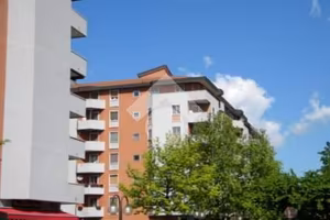 3 LOCALI A OPERA
