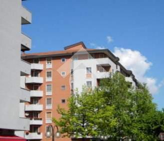 3 LOCALI A OPERA
