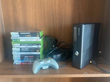 XBOX 360 + 2 Joystick originali + 16 Giochi + Cavo