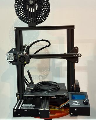 Stampante 3D Creality ender 3 pro.