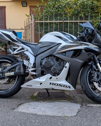 CBR 600rr -2010