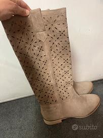 Stivali traforati