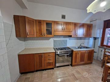 Cucina completa Lube in legno ciliegio 