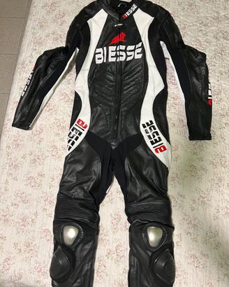 Tuta moto