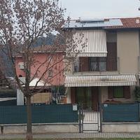 Villetta a schiera di testa