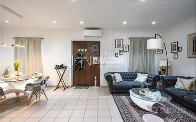 Casa Indipendente con vista mare a Civitanova Alta