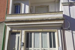 Appartamenti indipendenti in palazzina di 2 piani