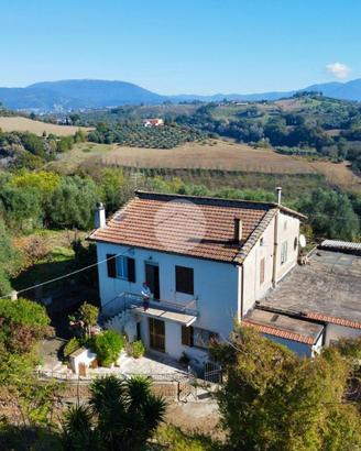 CASA INDIPENDENTE A COLLEVECCHIO