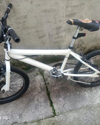 BMX bianca