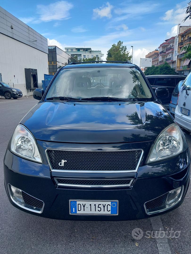 DR Automobiles Dr5 2009 photo 2