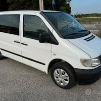 Mercedes vito 110cdi 9 posti pedana invalidi rett