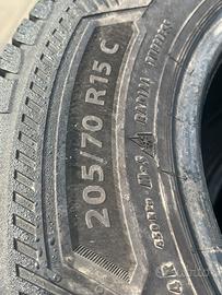 PNEUMATICI INVERNALI 205/70R15C