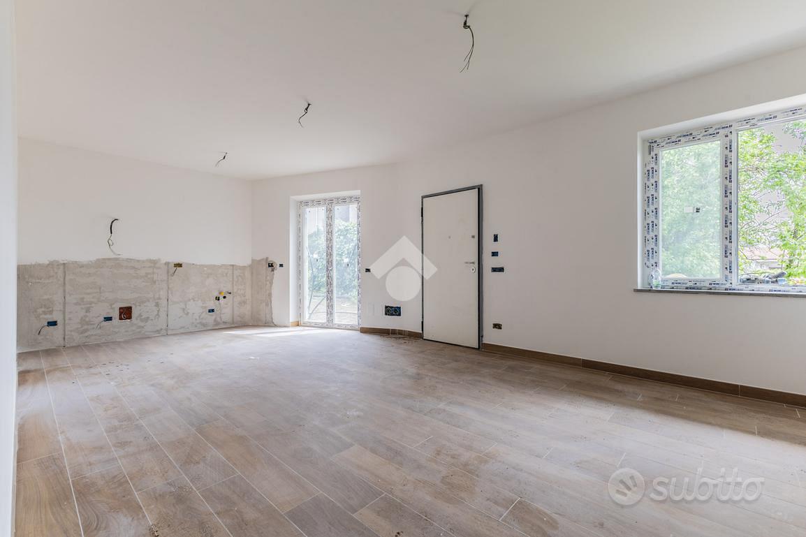 Casa – Manziana, Quadroni - Altro